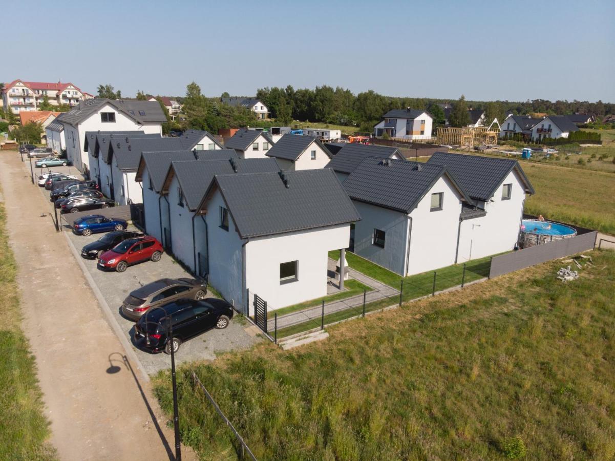 Domki Rajski Wypoczynek Z Basenem Jastrzębia Góra Exterior foto